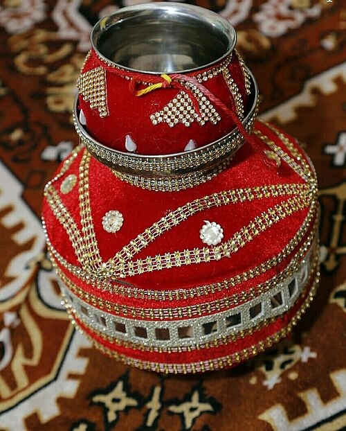 Dance costs groom's mother Rs. 12 lakh jewelry during wedding function in Punjab