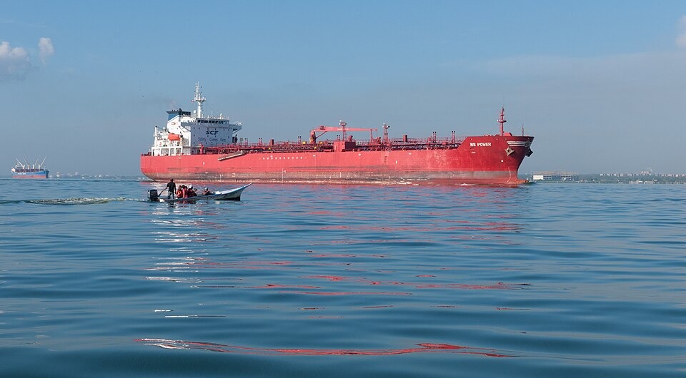 US Boards sanctioned oil tanker linked to Venezuelan oil