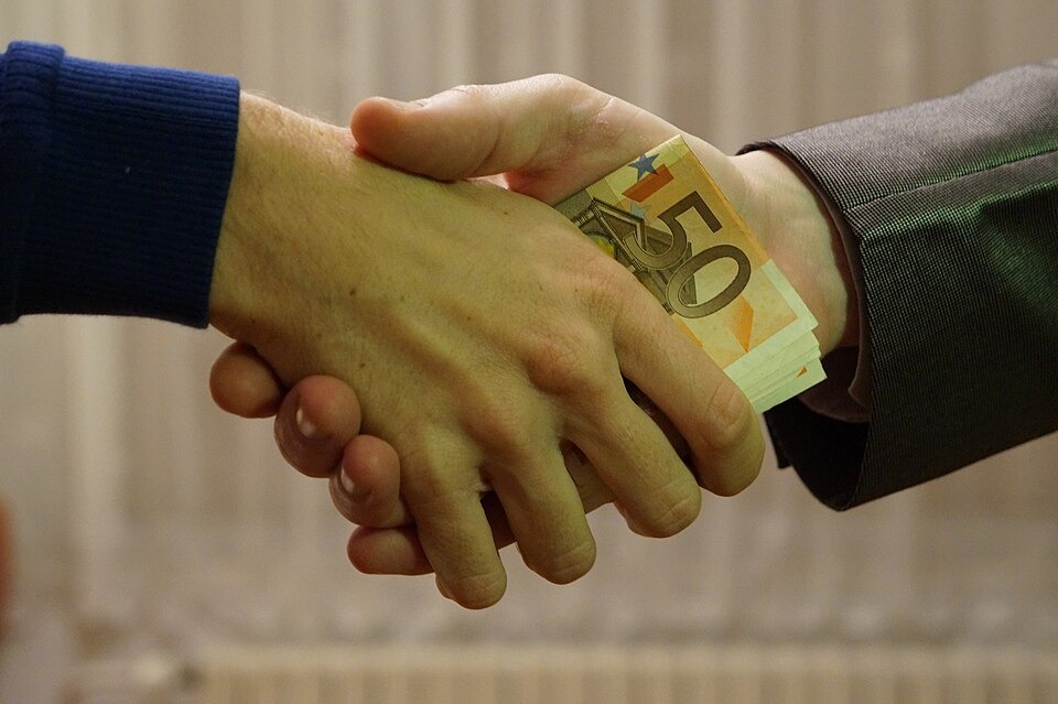 Global corruption worsens as US ranking falls, report finds