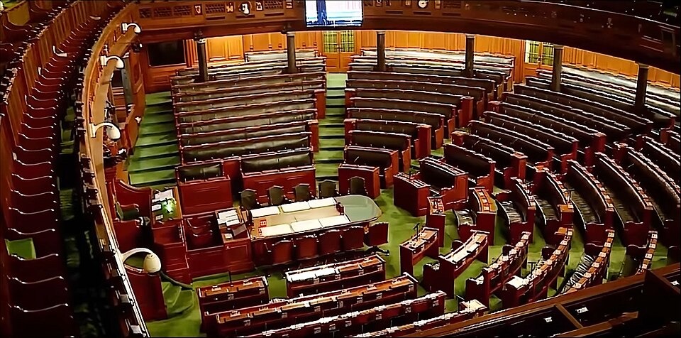 Opposition brings no confidence motion against speaker 