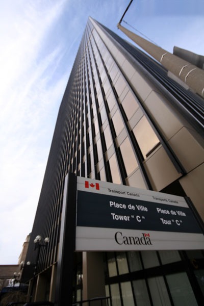 Aviation Standoff Eases as Ottawa Certifies U.S.-Made Business Jets