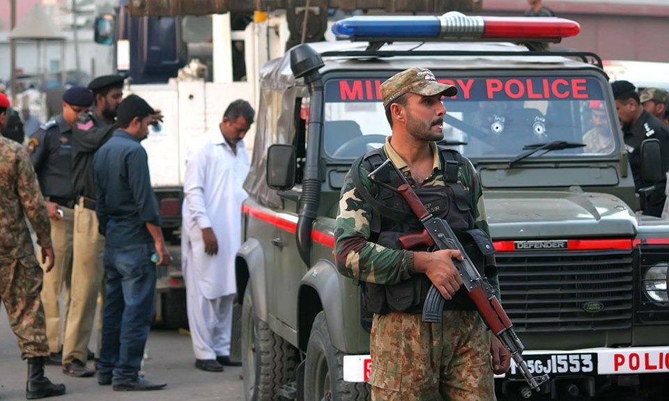 Tensions Soar Along 1,600-Mile Border After Taliban–Pakistan Exchange of Strikes