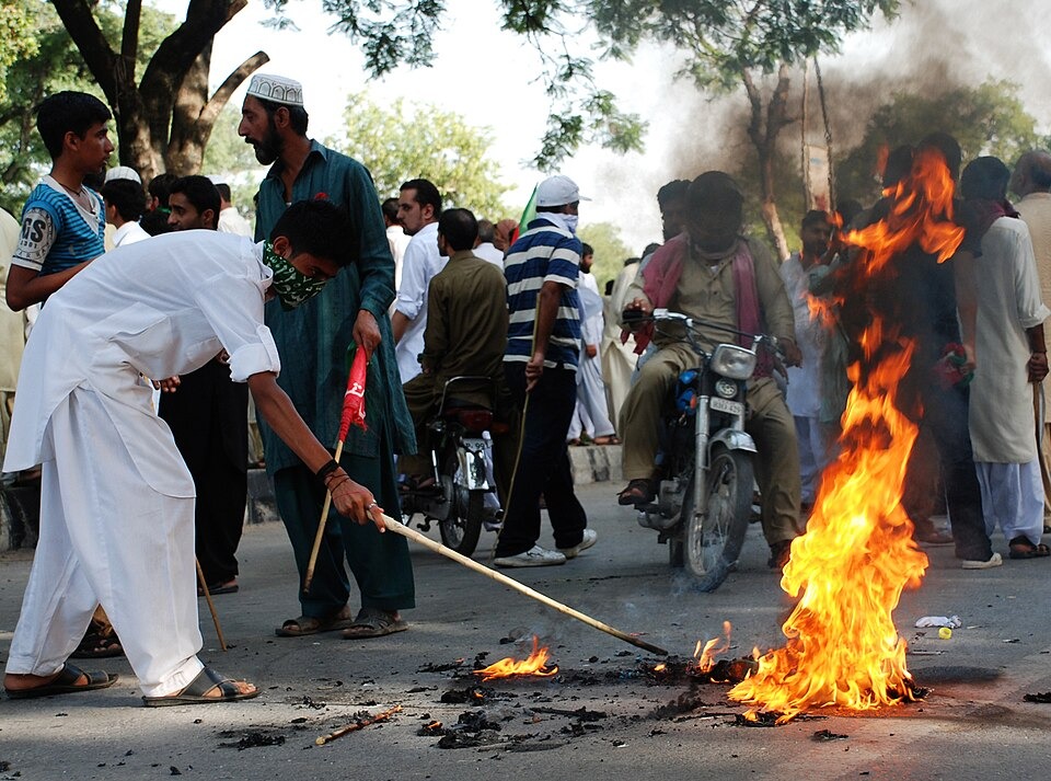 Pakistan Under Lockdown: Military Deployed as Pro-Khamenei Riots Claim 24 Lives