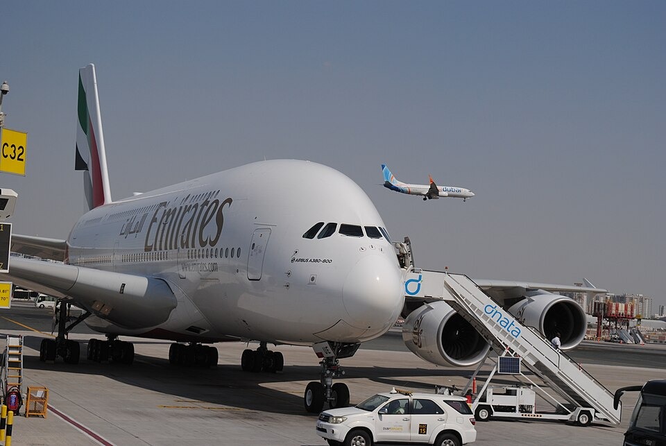 UAE Restarts Some UK Flights After Week of War-Linked Disruptions