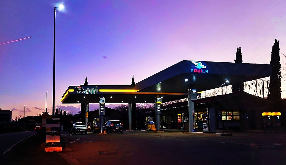 Oil Prices Surge to Two-Year High Amid Middle East Conflict