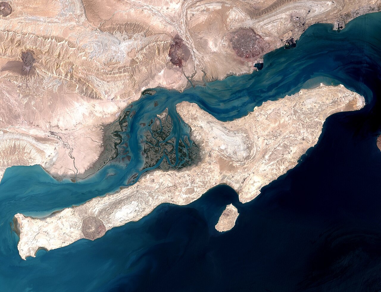 War of Blockades Replaces Ceasefire as Hormuz Crisis Deepens