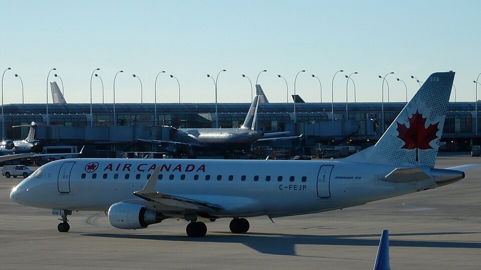 FAA Investigates Near-Miss Between Air Canada and Republic Airways at JFK
