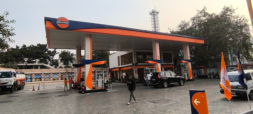 Fuel Prices Rise Again hiked in India  as Global Crude Surge Pressures Oil Companies