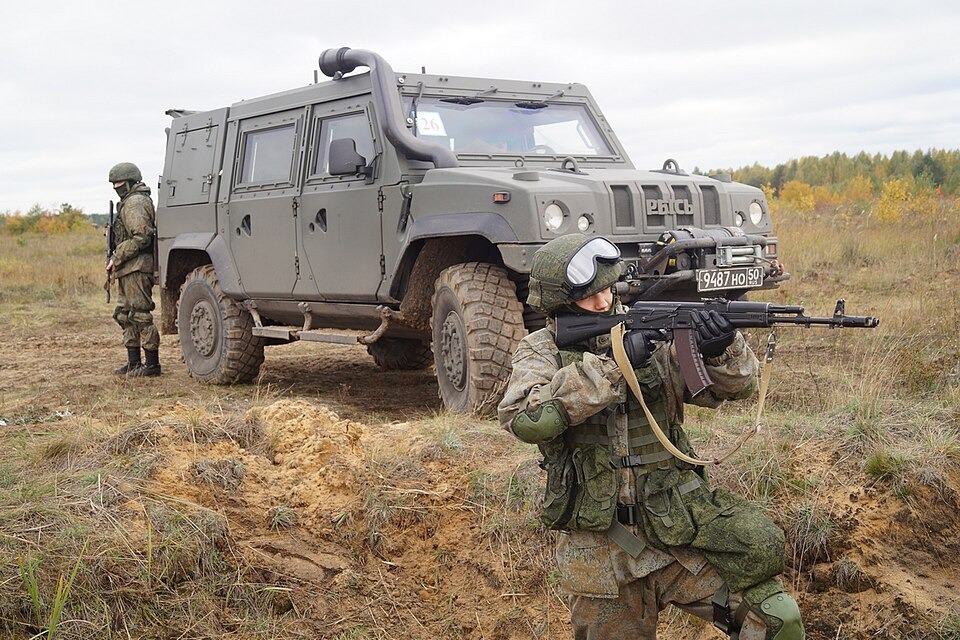 GCHQ Chief Says Nearly 500,000 Russian Troops Have Died Since Ukraine Invasion Began