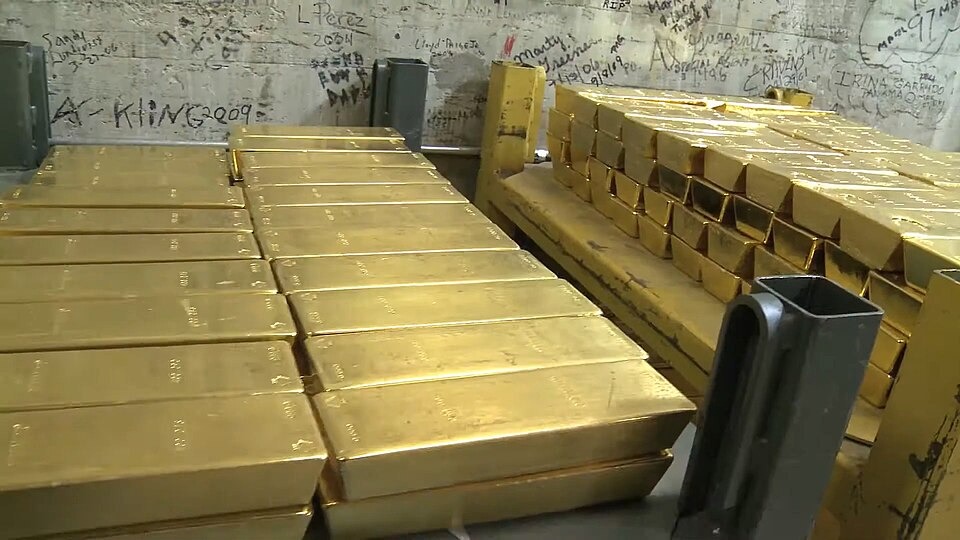 RBI refutes claims of selling gold reserves 